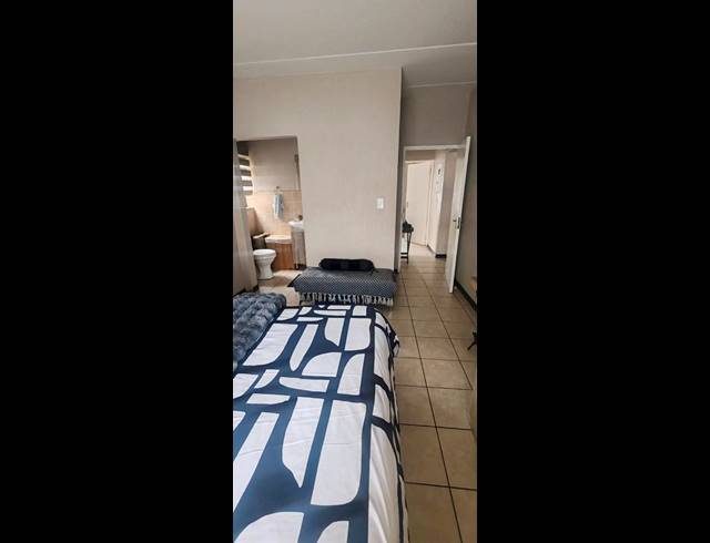 2 BEDROOM APARTMENT FOR SALE IN WILGEHEUWEL